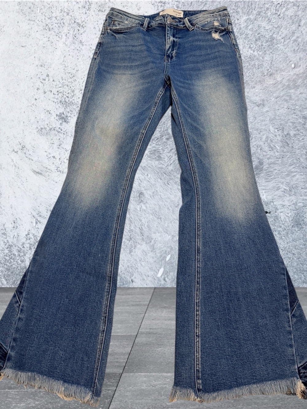 Bridge by Gly Women’s Two Toned Flare Jeans Size 28